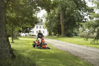 Mowing large complex garden with Rider R 200iX